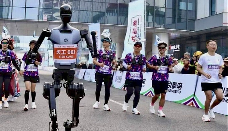 humanoid robotok