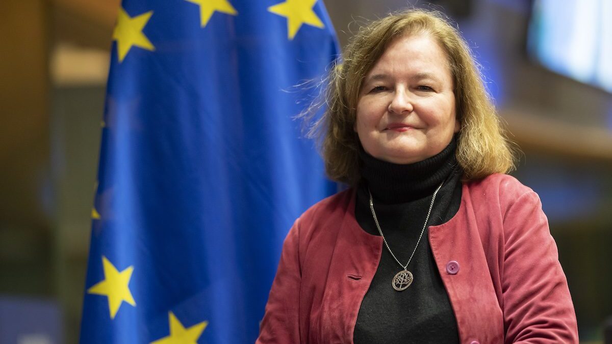 EU Demokrácia Pajzs csalás