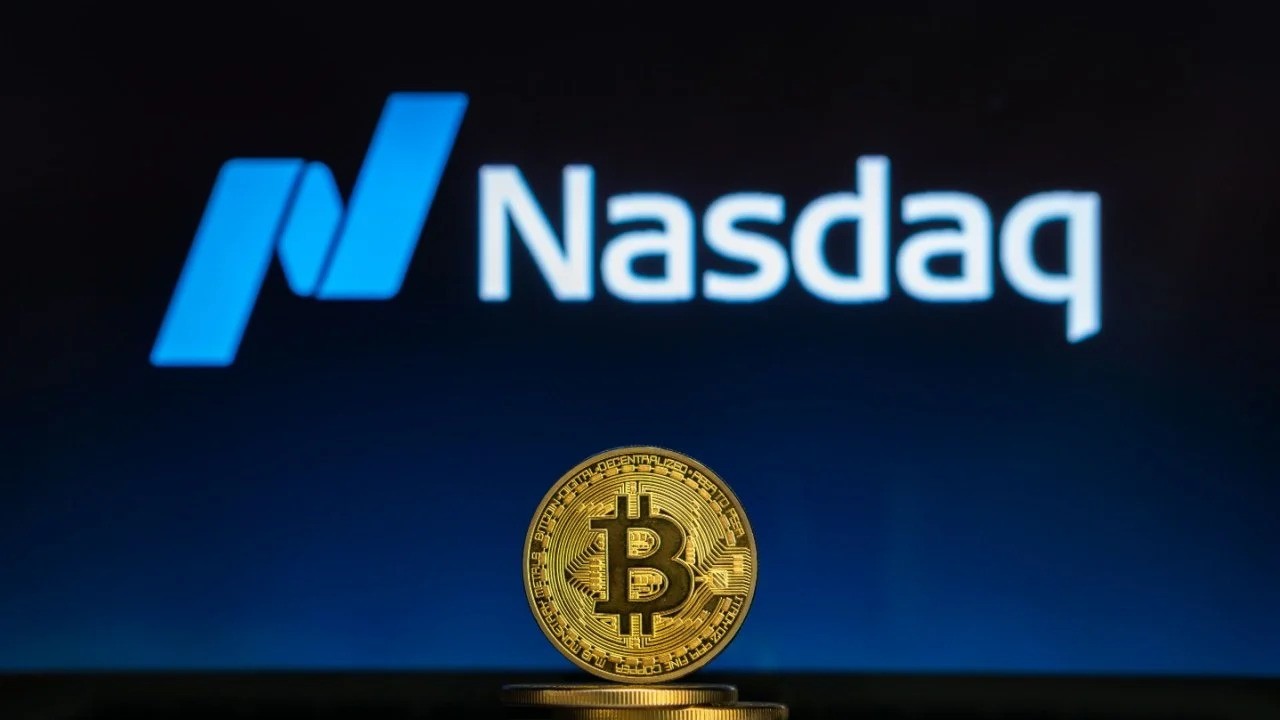 bitcoin nasdaq arány
